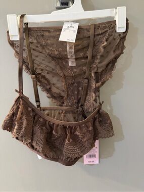 NWT! XXS Wild Fable Women's brown Lace Heart Bralette & Panty Set